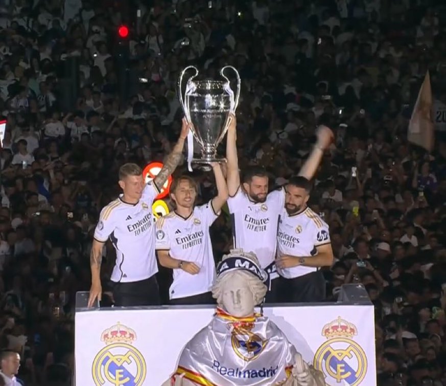 MadridXtra's tweet photo. THE FOUR CAPTAINS! 🤍 https://t.co/SpCNLB1PyQ