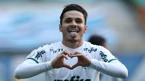 willgraveto's tweet photo. #AvantiPalestra Lembranças de um tempo em que a torcida ainda se indignava com a postura parasita dos jogadores do #palmeiras. Postura como a do #RafaelVeiga, que tem sabotado o time, se fazendo de morto. A torcida devia exigir a saida deste parasita como fez com o LLima.Vergonha https://t.co/K7QVcrpAub