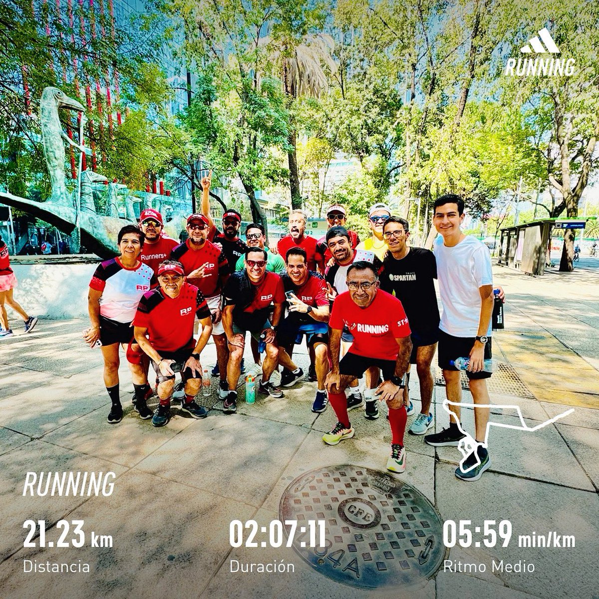 #Running #training ➡️ @maraton_cdmx w/ @runnersplus_mx & @vamospor359 🏃🏻‍♂️⚪️🔴⚫️🇲🇽
#maraton2024
#MaratónCDMXTelcel 
#maratontelcel 
#42kcdmx2024
@esdecorredores_
@running_o_que