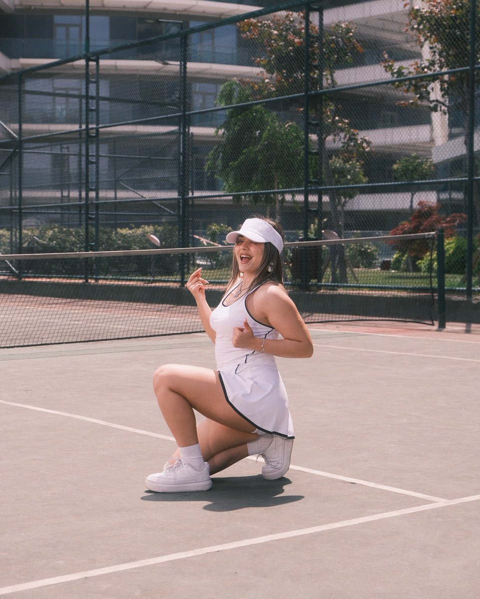 ceIebztalks's tweet photo. elanur, tank gibi! 🤍🧿😍🥵🤤🔥😋 https://t.co/qjv4kDmSaX