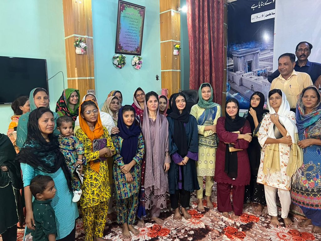 RomaMMatto's tweet photo. Welcomed and appreciated by The living God church in District korangi. 

@BBhuttoZardari @AseefaBZ https://t.co/RA8cToXft6