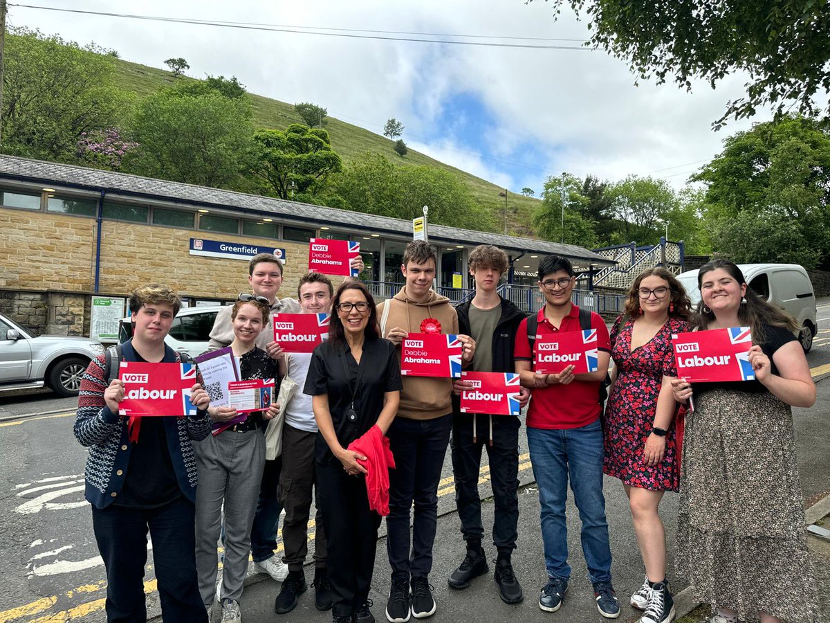 Lancaster & Wyre Young Labour (@lancasterwyreyl) on Twitter photo It was great for some of us to get over to Oldham for <a href="/Debbie_abrahams/">Debbie Abrahams</a>’ campaign launch!
#GE24
🌹🌹🌹 It was great for some of us to get over to Oldham for <a href="/Debbie_abrahams/">Debbie Abrahams</a>’ campaign launch!
#GE24
🌹🌹🌹