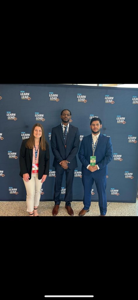 chaylynmartin's tweet photo. Thank you @USJ_BlueJays for the opportunity to go to the NCAA Career in Sports Forum it was an amazing experience!
#NCAALearnLead https://t.co/7TsV4Xn0Wh