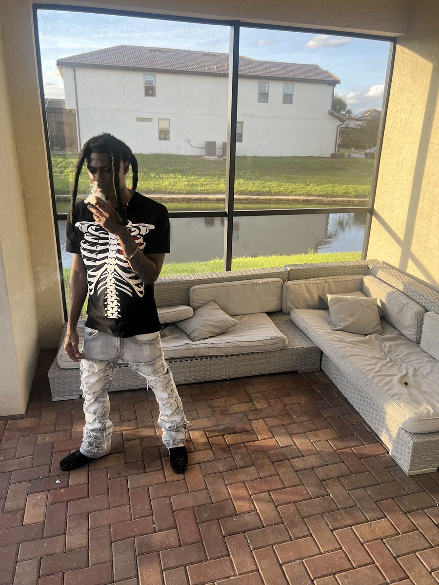 C5ivefrom438's tweet photo. 🪦🖤🅱️ #KatchEmStretchEm https://t.co/Y1NspCK83g