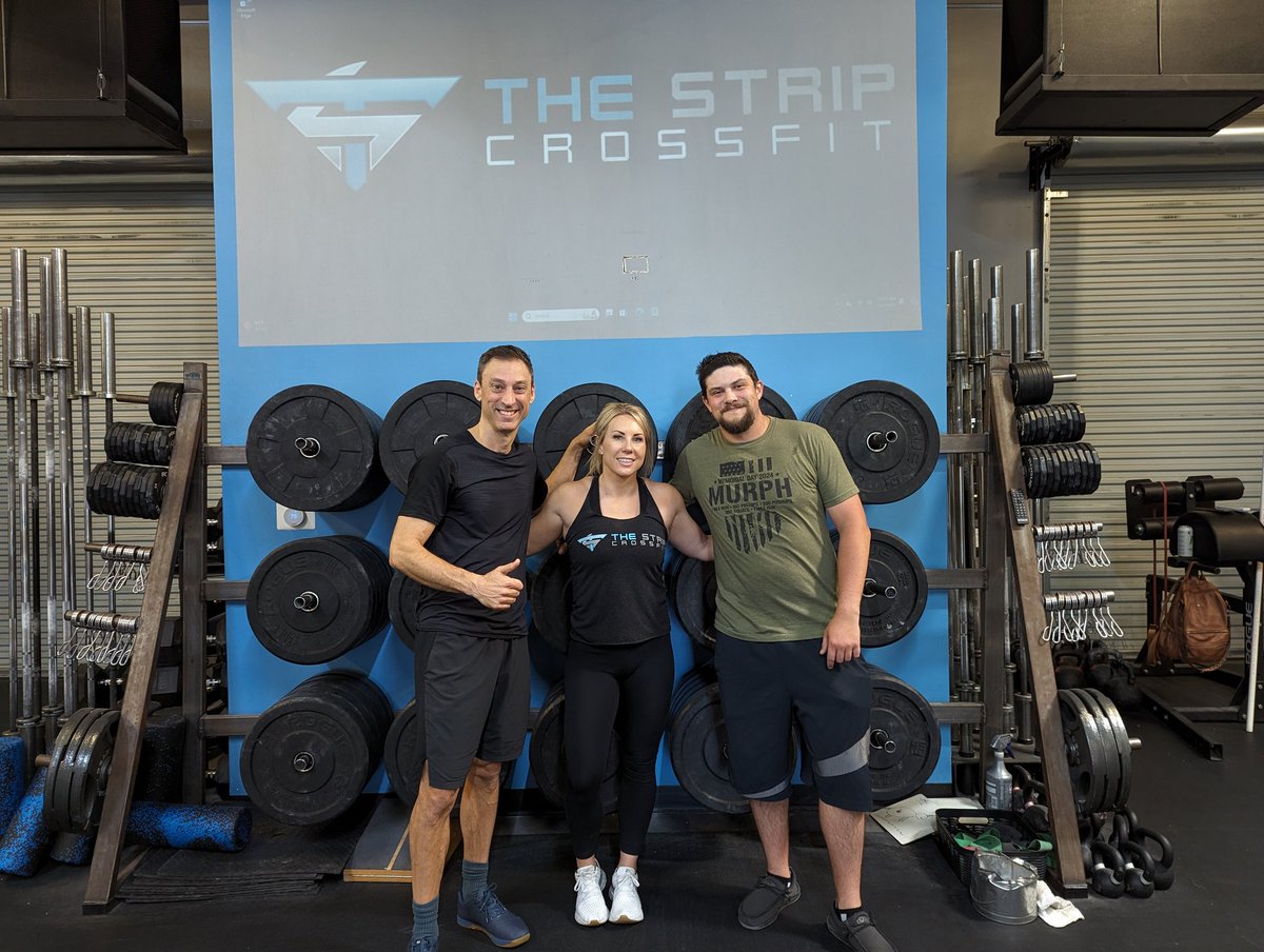 We survived the 3rd annual @CiscoLive @CrossFit throwdown at the best spot in Vegas. This is how you get ready for all action this week at the @LearningatCisco #CiscoU theater.