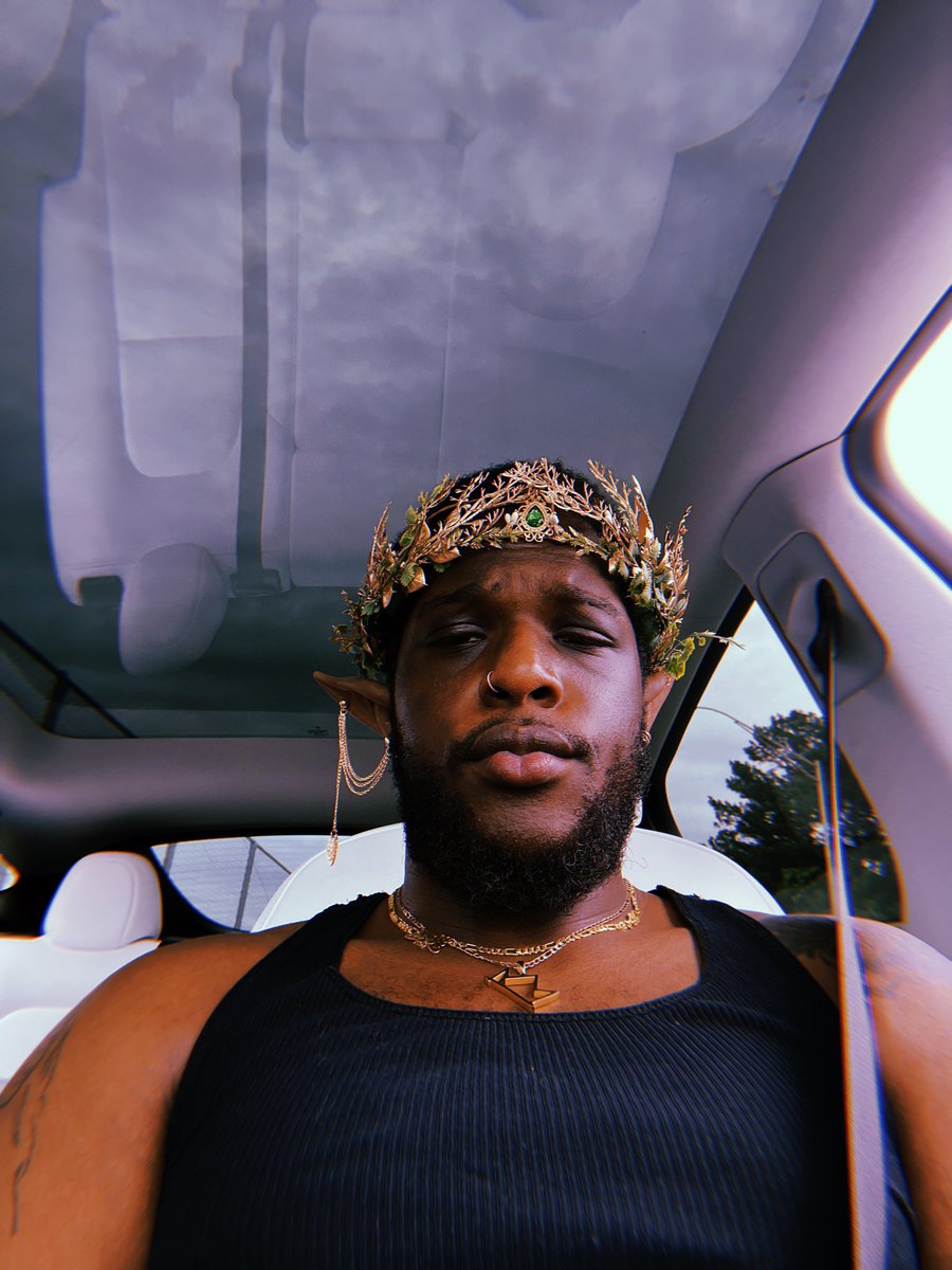 CutObsidian's tweet image. Someone Cum Fuck The Elf King 🤣🧝🏿‍♂️ #nsfwt #nsfwtwt #bbc