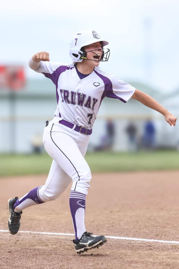 GattiKenzie's tweet photo. After a great season with my team I was awarded…
1st team all-conference
1st team all-northeast district
2nd team all-Ohio 
Thank you too my coaches and teammates for making all of this possible! #rolltitansroll
@nix131313 @nyka_wood @Chandler__Rice @brandi_acord @AcordOhio https://t.co/0K8dwCn92Z