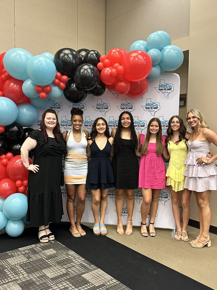 KylieWebsterVB's tweet photo. @MoCoMavs banquet 2023-2024 season!  Honored to be in the top 5 for total digs club-wide.  Looking forward to finishing the season at AAU in Florida.
@CPVBCavs https://t.co/pIllYYSbXl