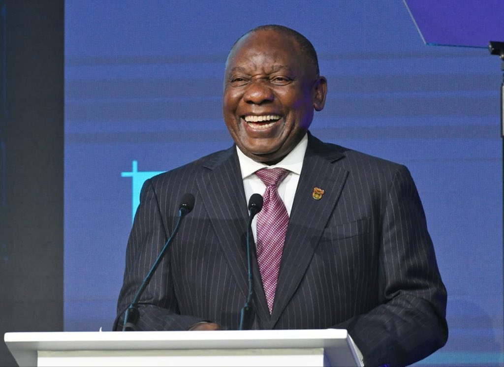 LadyM1306's tweet photo. Didn’t mention anyone’s name…
Wasn’t bitter…
Admitted defeat and disappointing South Africans…

A leader. https://t.co/w53BkFpqH0