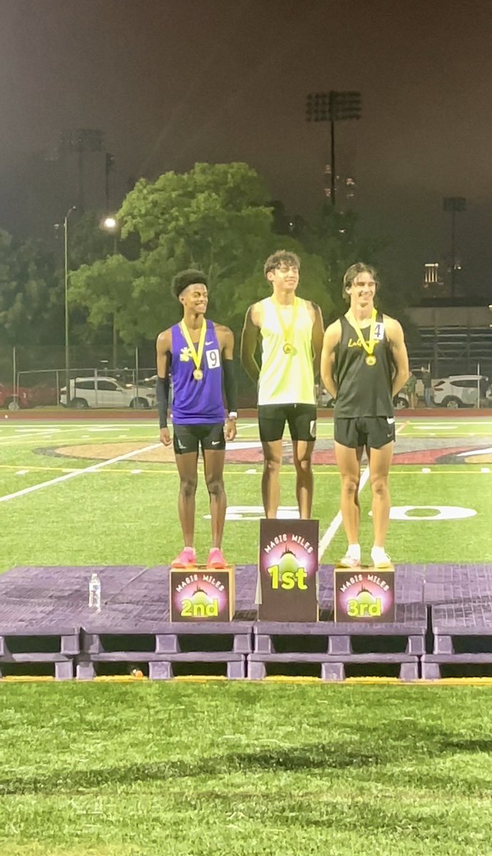 Magis Miles High School Boys Elite, Section 2

June 1, 2024
Chicago, IL

New 1600m PR for <a href="/HortinJosiah/">Josiah Hortin</a> 4:12.16

runnerspace.com/eprofile.php?e…