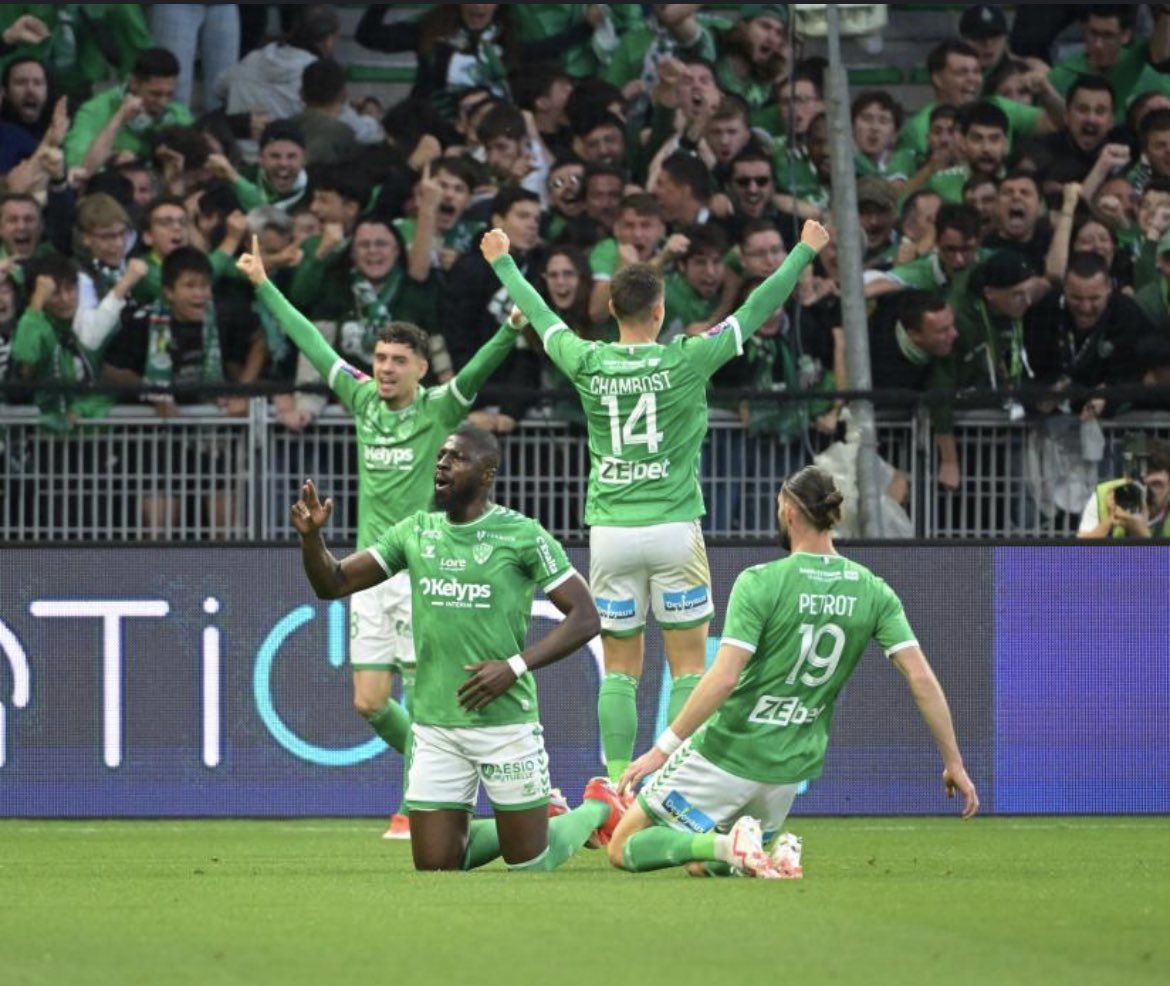 FooTraid tweet media