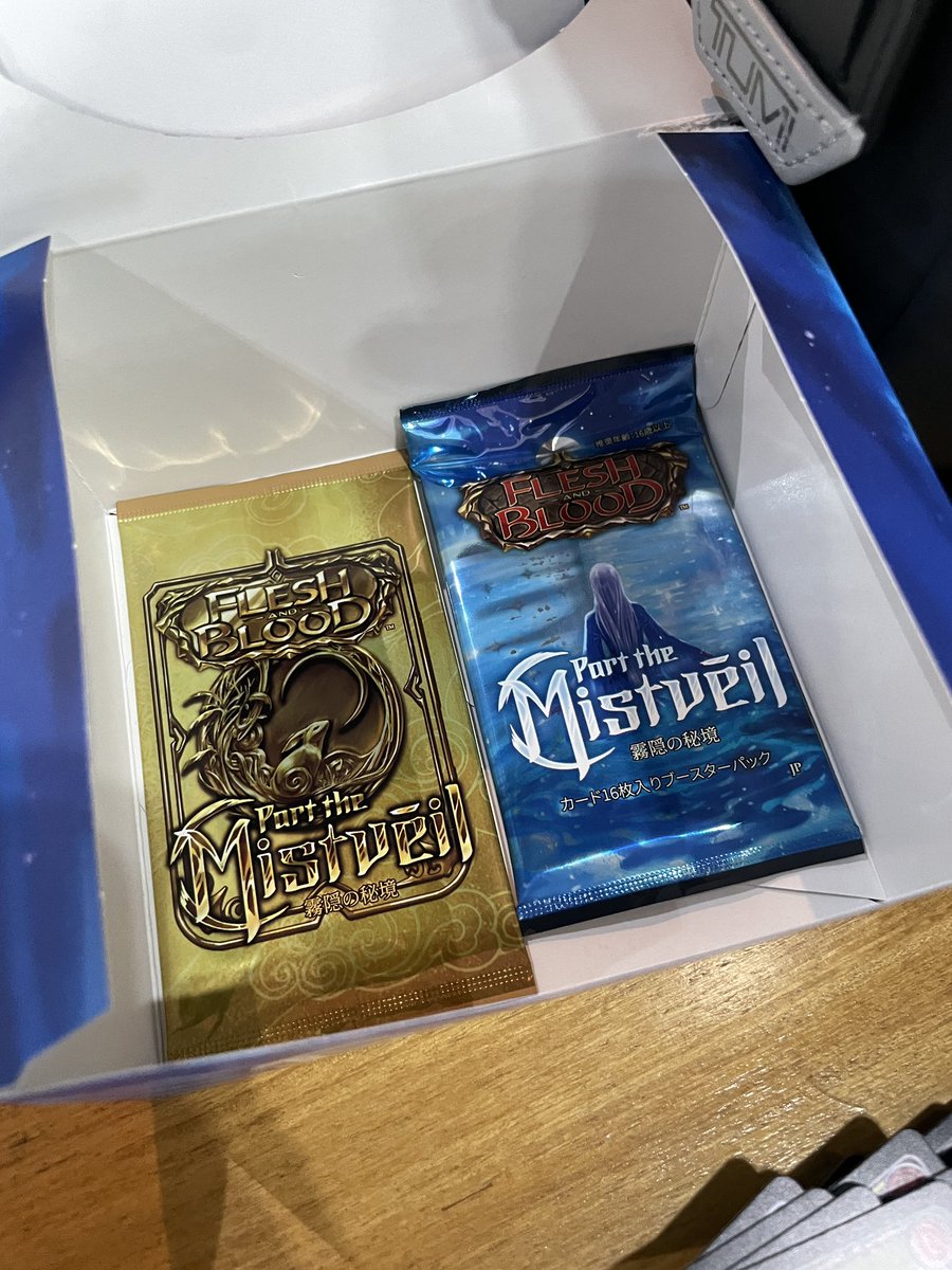 carloople's tweet photo. Oh… hello there 🫶 #fabtcg #fleshandblood #goldpack https://t.co/vi6a4fzABp