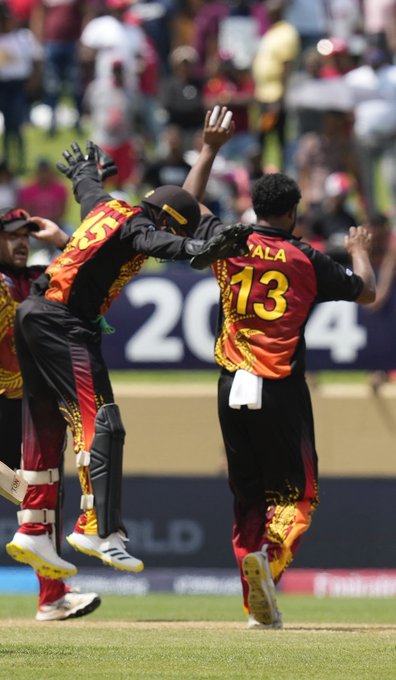 Skipper departs! The game is on for PNG!! 😮