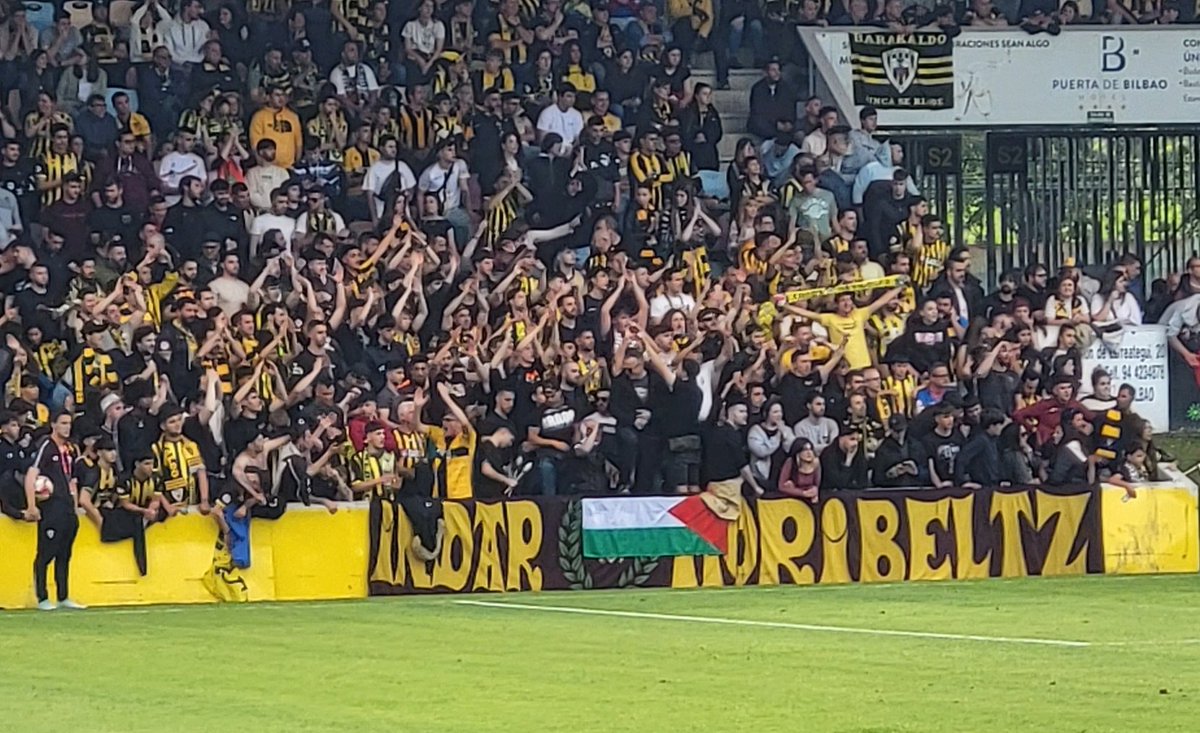 indar_horibeltz's tweet photo. BARAKALDO CF - orihuela 
Lehen RFEF-koak gara! 
Goazen Baraka txapeldun! https://t.co/fBflmDA95Z