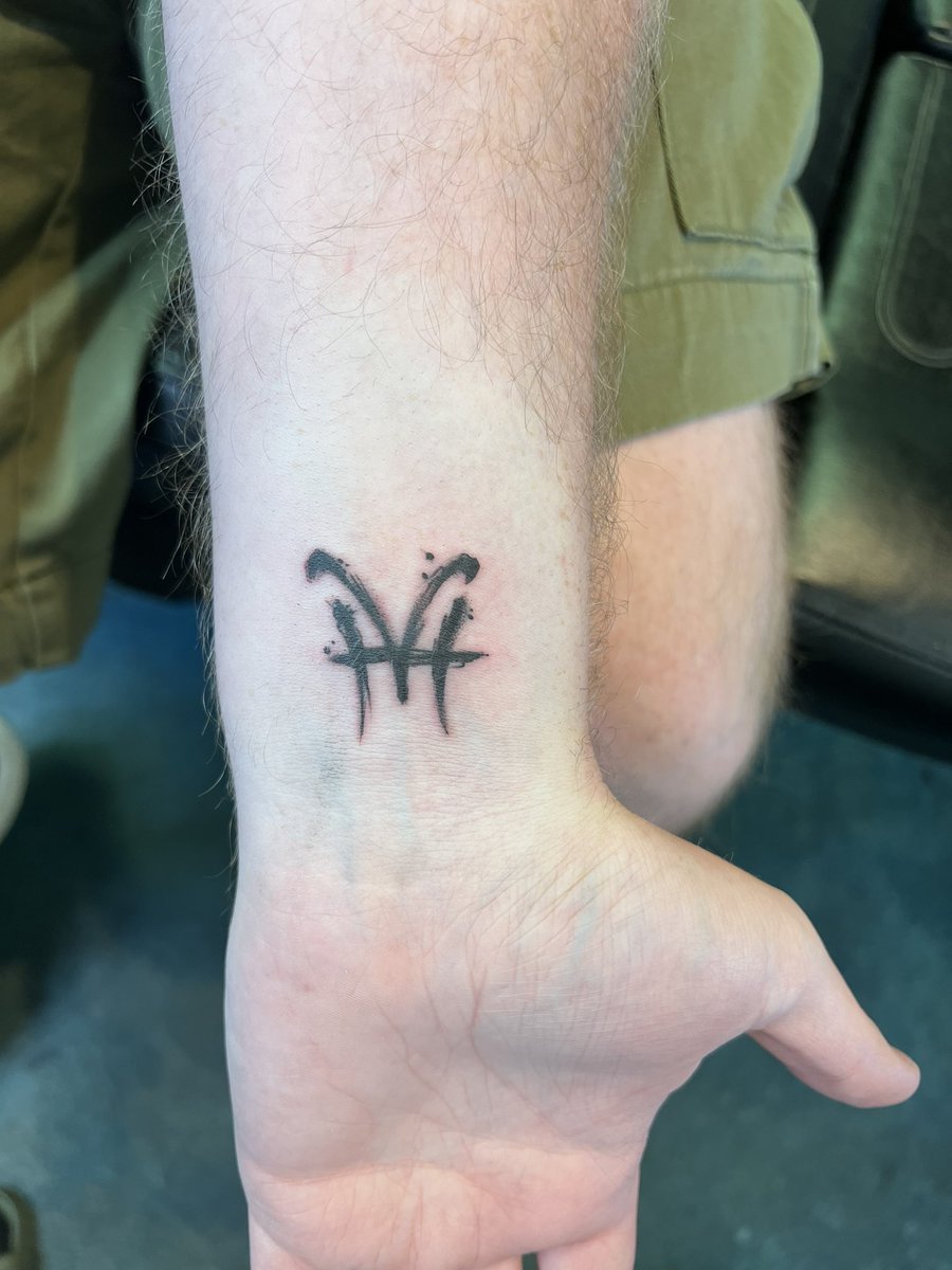 xecronius's tweet photo. @epiphanytattoo get your ink from Mac!!!! https://t.co/wGo8AtK8uG