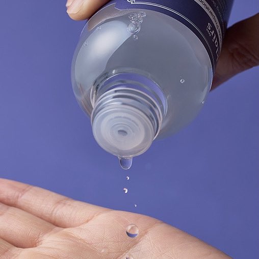 Hhan061's tweet photo. Klairs Supple Preparation Unscented Toner dưỡng ẩm Giúp loại bỏ bụi bẩn và bã nhờn dư thừa trên da sau khi rửa mặt đồng thời cân bằng độ pH để các bước skincare tiếp theo đạt hiệu quả hơn.
Supple Preparation Unscented Toner

https://t.co/rm1UmB88oQ https://t.co/Wr8Pg2VnIV