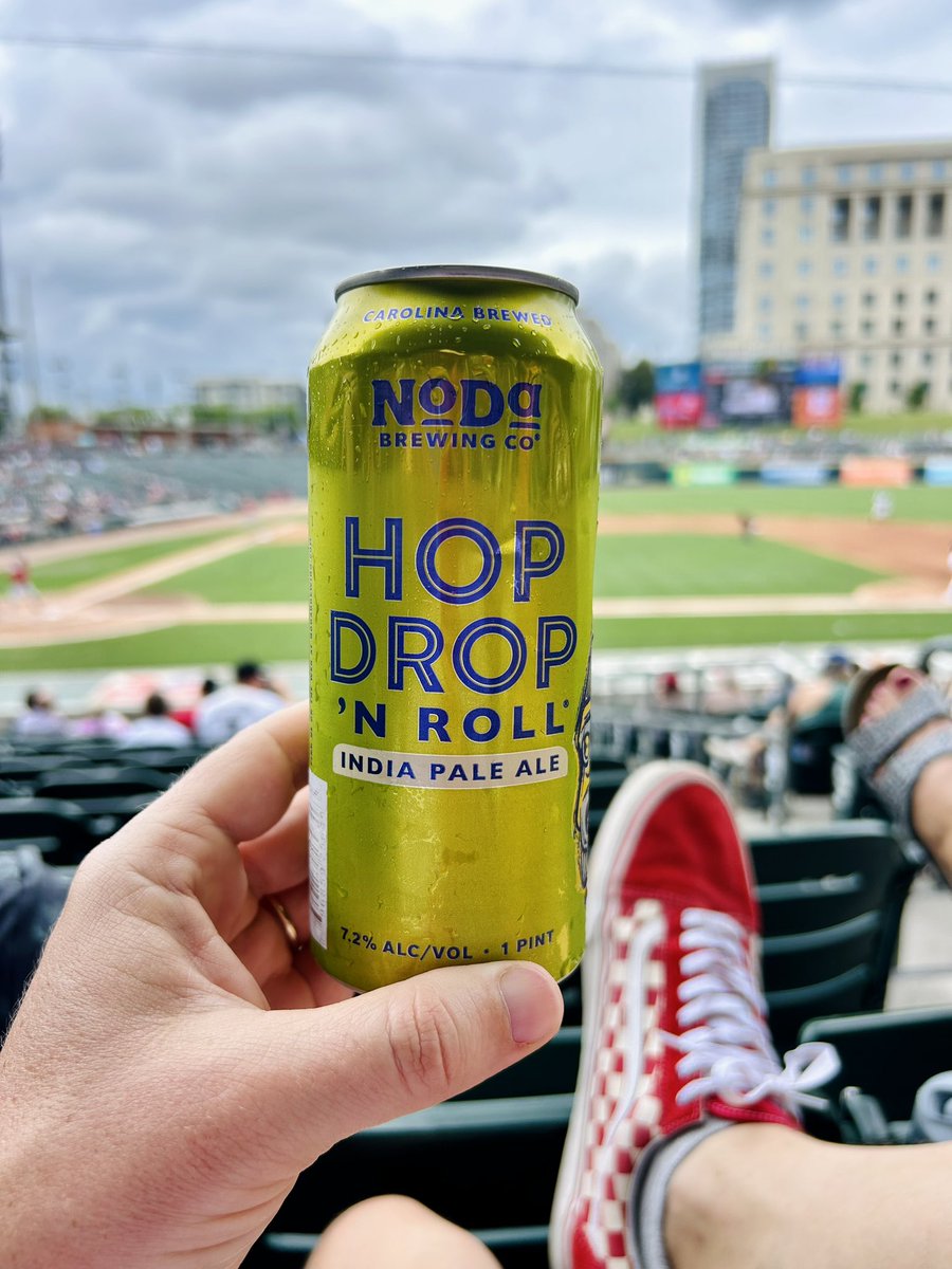 hbedward's tweet photo. Best seats in the house! ⚾️ 🍻 Thanks for the tix @NoDaBrewing!! #SundayFunday @KnightsBaseball https://t.co/LiDJLK39av
