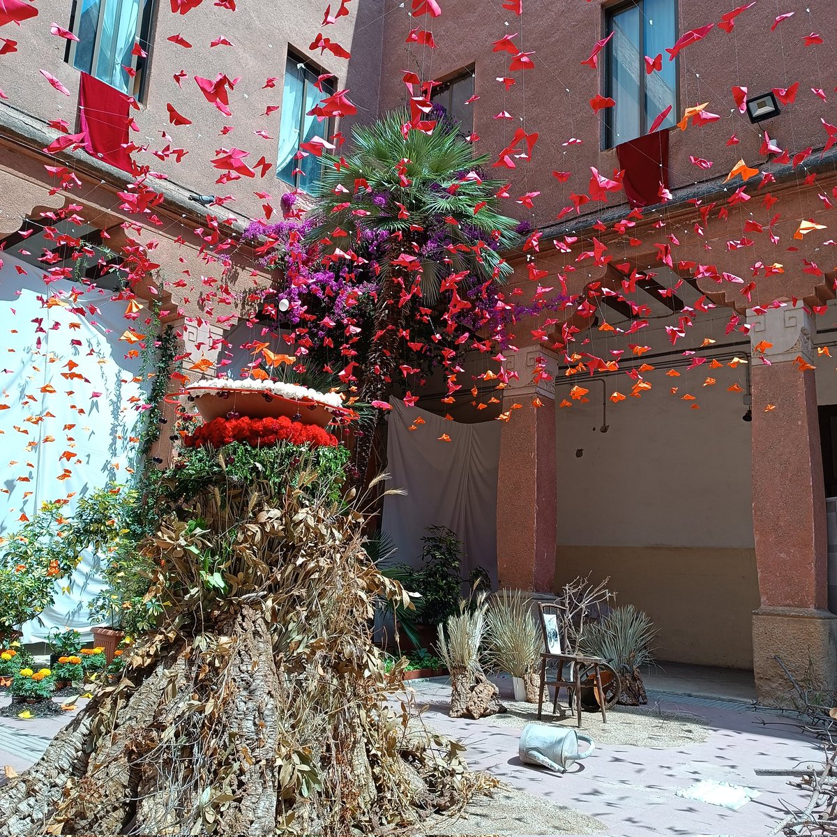 GabrielJubete's tweet photo. Corpus a Gràcia. L'ou com balla https://t.co/OmO905FE7A