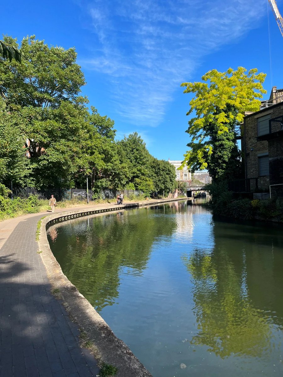 grichard475's tweet photo. Walking Routes along the Regent’s Canal with parents. Spend as much free time as possible with your parents👨‍👨‍👧 https://t.co/8No8ZmcifP