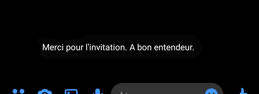 Sidneyette's tweet photo. Recevoir ce genre de message à 6 jours du mariage... Ben ma grande, ca me donne juste la confirmation qu'on a bien fait de pas t'inviter 🙃 https://t.co/0MDQ76R5AL