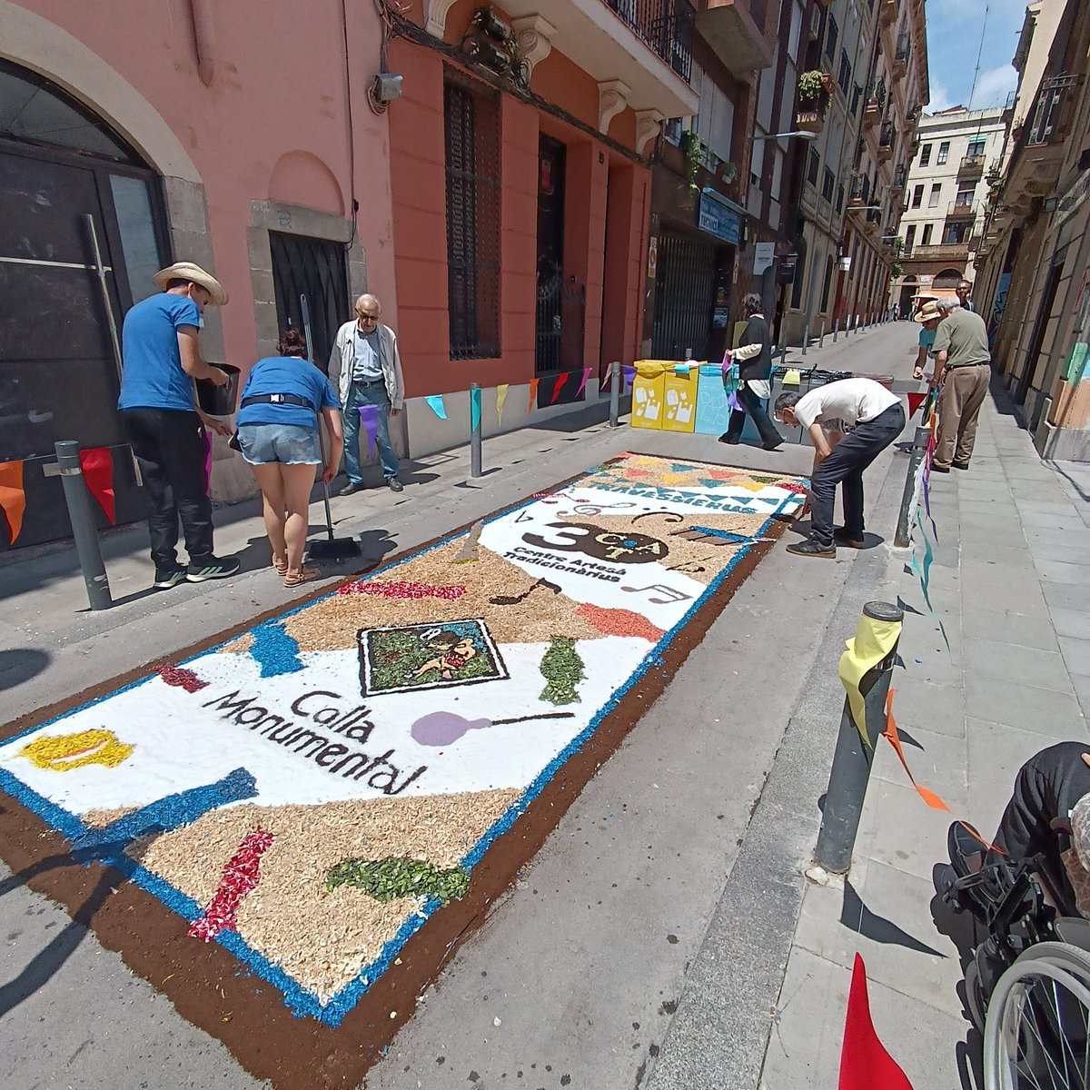 GabrielJubete's tweet photo. Corpus a Gràcia. Catifes de flors https://t.co/ZVa9sZ8pJw