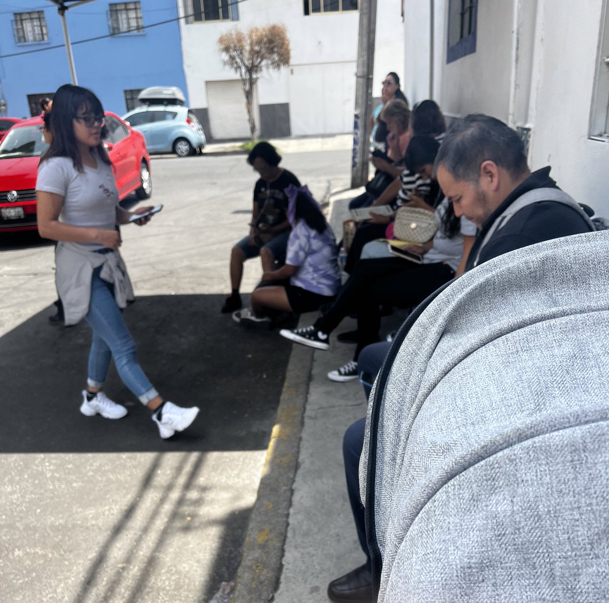 chofeto's tweet image. Me encantan los observadores electorales… observando pero sus pinches teléfonos. 🙄 #EleccionesMéxico2024