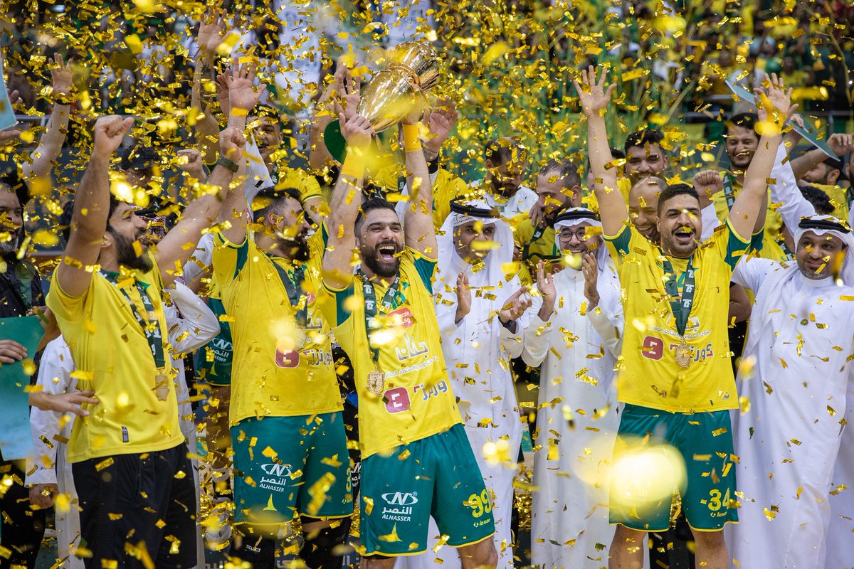 sahfksa's tweet photo. لــيـلـــة الــــذهـــــب 🏆🥇🔰

الخليج @Khaleejclub ⭐️ | #نخبة_كبار_اليد https://t.co/Y4X7y1AuiL