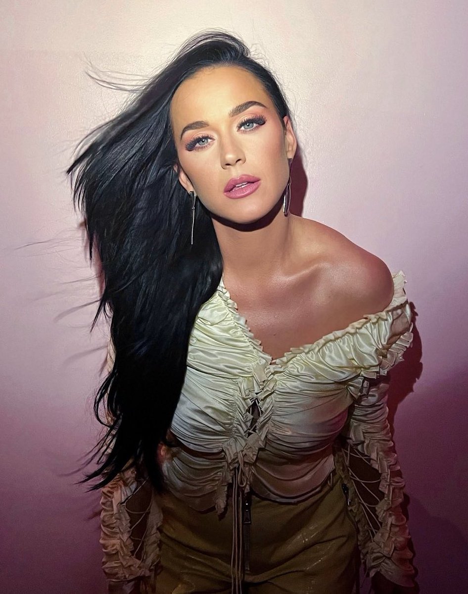 Pop Base tweet media