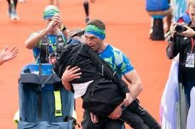 Tributes are pouring in for incredible, brave, inspirational Rob Burrow who has died aged 41 💔 examinerlive.co.uk/news/local-new…