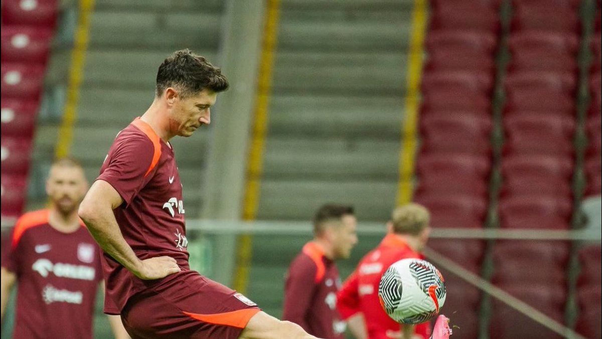 rl9nation's tweet photo. 📸 - Lewandowski training for the Euros! https://t.co/CmOXMMp5aL