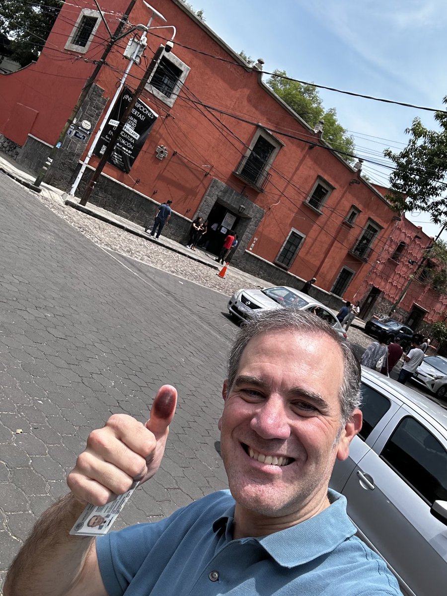 ¡Listo, ya ejercí mi derecho al voto de manera libre! ¡A votar todas y todos en libertad y sin coacciones! ¡Gracias una vez más a la estructura de ⁦<a href="/INEMexico/">@INEMexico</a>⁩ por su compromiso, esfuerzo y trabajo impecable!