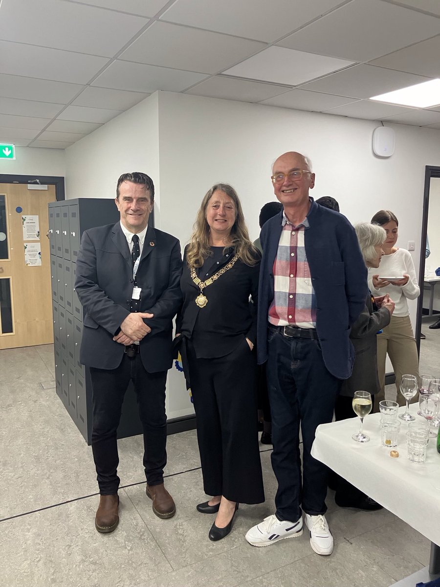 The Mayor of Bath (@mayorbath) on Twitter photo With Prof Strachan, <a href="/BathSpaUni/">Bath Spa University</a>, and Godfrey Hall, Bath Royal Commonwealth Society, as well as students from <a href="/UniofBath/">University of Bath</a>, and <a href="/NorlandCollege/">Norland</a>, celebrating the contribution our international students make With Prof Strachan, <a href="/BathSpaUni/">Bath Spa University</a>, and Godfrey Hall, Bath Royal Commonwealth Society, as well as students from <a href="/UniofBath/">University of Bath</a>, and <a href="/NorlandCollege/">Norland</a>, celebrating the contribution our international students make