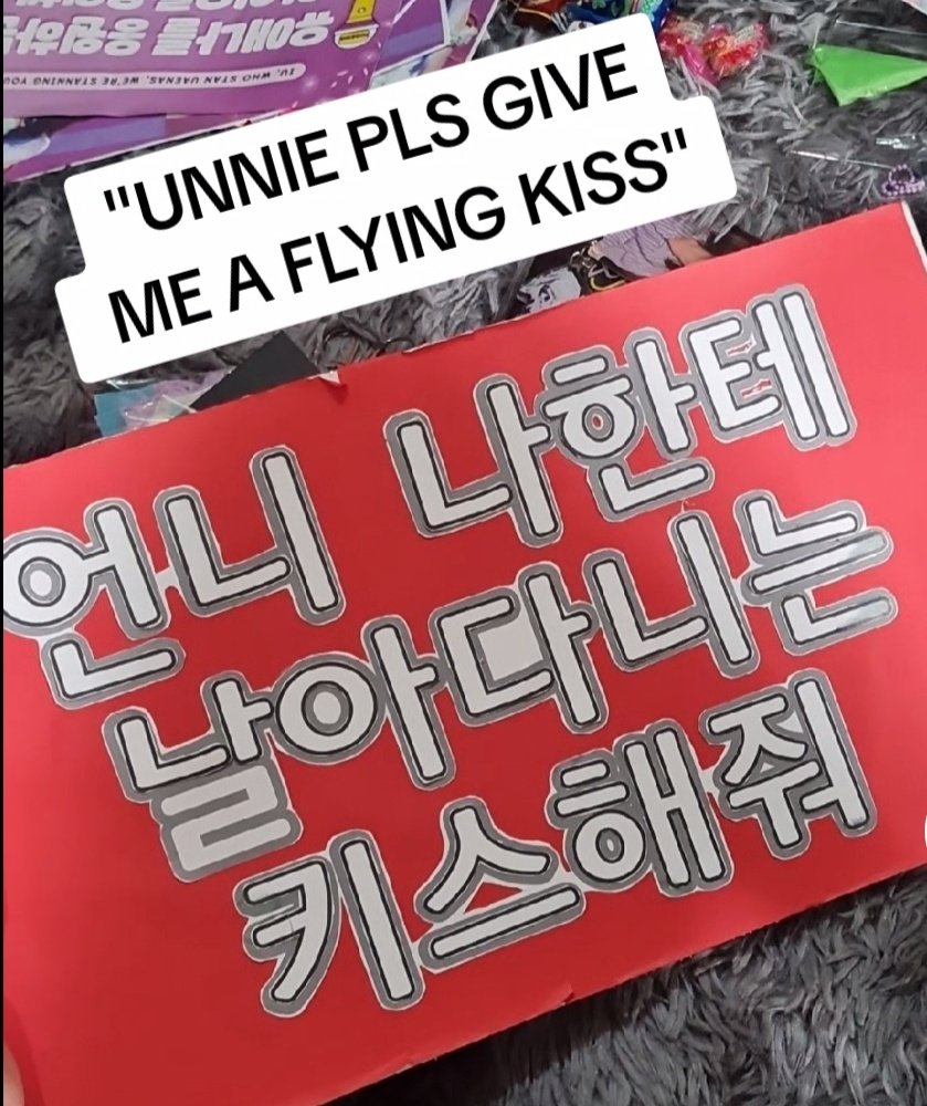 _heyblu_'s tweet photo. Ni-flying kiss ako ni IU 😭😭😭 THANK YOU &amp; I LOVE YOU!!

Pwede  nako mamatay HAHAHA 😆nandamay pa 😆 

@_IUofficial    #IUWorldTour #IU_HEREH_WORLD_TOUR_IN_MANILA 
#HEREH_WORLD_TOUR_IN_MANILA https://t.co/YHWGKwTEEH