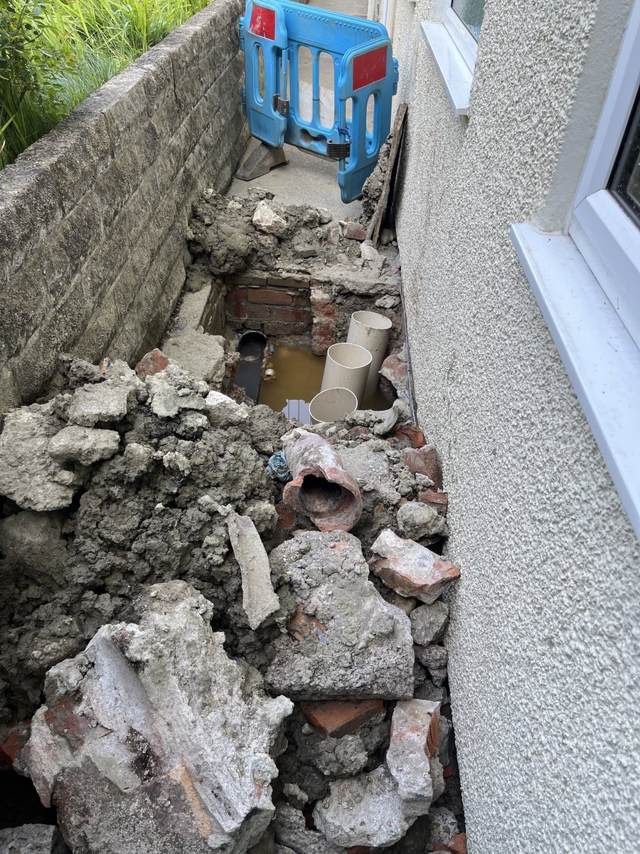cleggylegg's tweet photo. @DwrCymru we have an outstanding problem at our flats in penarth which hasn’t been fully resolved… we DON’T have access to our flat (unless via three flights of stairs up and down in the next block)- due to an open sewer/drain which isn’t being addressed in a timely manner https://t.co/YxboX5ZtX4