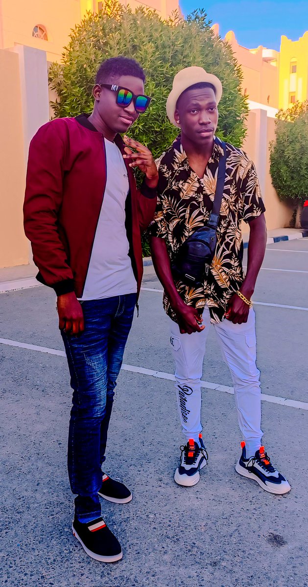 geniusomuzira's tweet photo. Happy birthday to you bro Keneth Kirumira.
May this new age bring you the best of everything.
Ofune n'obukyala bungi nnyo nga King Solomon🤣 https://t.co/ONKNL4xggR