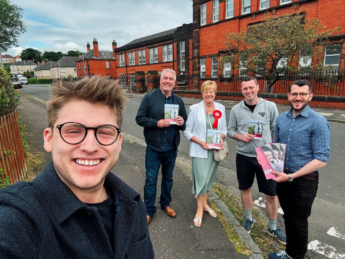 Across Balornock and Barmulloch today, the support for Labour was incredible. Between now and the General Election, me and my team will be campaigning for every vote. #VoteScotLab24