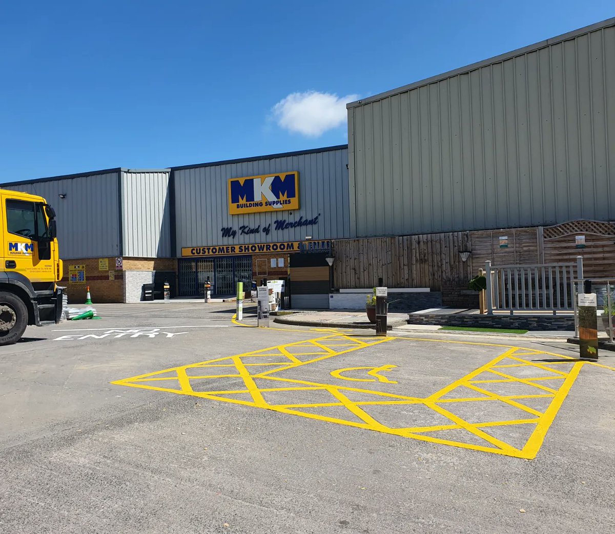 Fastlane Roadmarkings (@fastlaneroadm) on Twitter photo A job we completed today at <a href="/mkmbs/">MKM Building Supplies</a> in Hexham, Northumberland π¨π§±. New loading bays, creation of a one way system and a refresh of some existing markings including the parking bays and pedestrian walkways. Perfect weather for it πβοΈ A job we completed today at <a href="/mkmbs/">MKM Building Supplies</a> in Hexham, Northumberland π¨π§±. New loading bays, creation of a one way system and a refresh of some existing markings including the parking bays and pedestrian walkways. Perfect weather for it πβοΈ