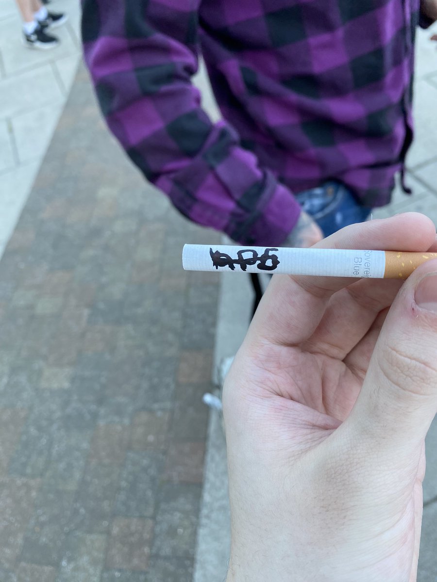 highimninj's tweet image. worlds only @aPureGangster signed cig