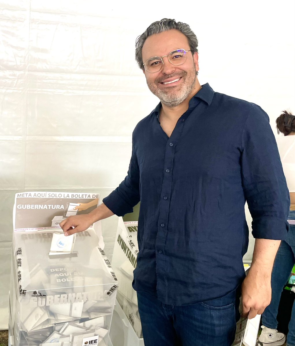 ZatarainLeal's tweet photo. Por amor a mi país y por que anhelo el mayor bienestar para mi hermosa #Puebla, hoy acudí a votar. ¡Qué inspirador ver a tantas y tantos ejerciendo su derecho! ❤️ 

#EleccionesMexico2024 ✅ https://t.co/1p7KmpaWhl