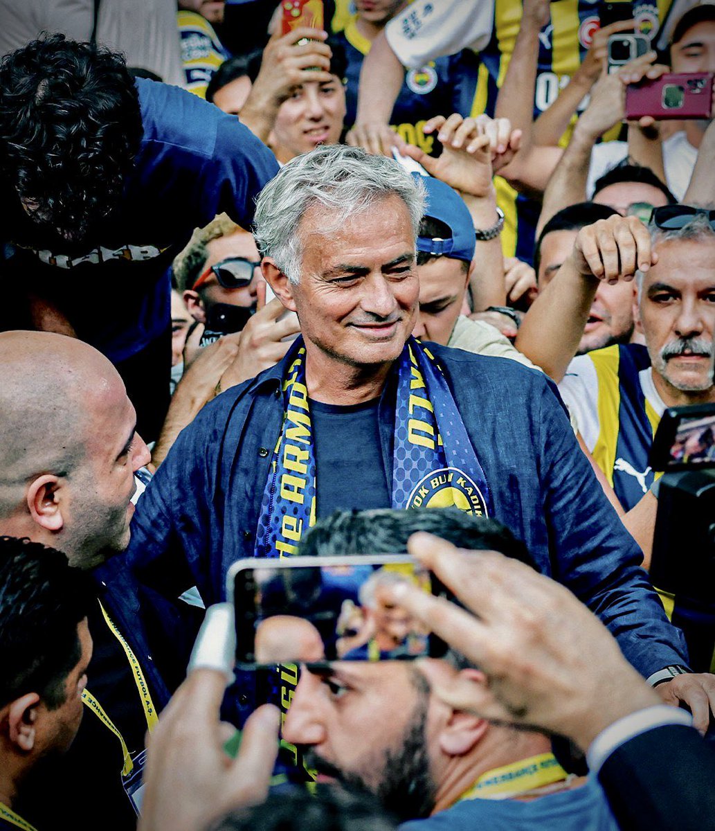 Başkanımız Ali Koç: “Yarın Mourinho ile kadro planlamamızın üstünden geçecegiz. Şimdiden Samandıra için aldırmak istediği şeyler var. Başlıyoruz.”