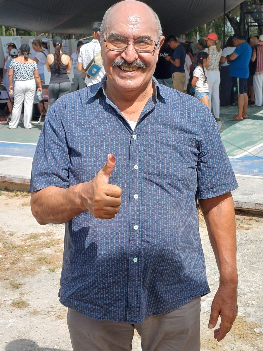 PeriodicoQuequi's tweet photo. 🗳 Don Sebastián Muñoz Ruiz, presidente de la Asociación Quintanarroense de Físicoconstructivismo y Fitness #AQFF se presentó en la casilla para emitir su sufragio cumpliendo con un deber cívico en la misma manera que millones de mexicanos. https://t.co/uPRZ7Iovbm