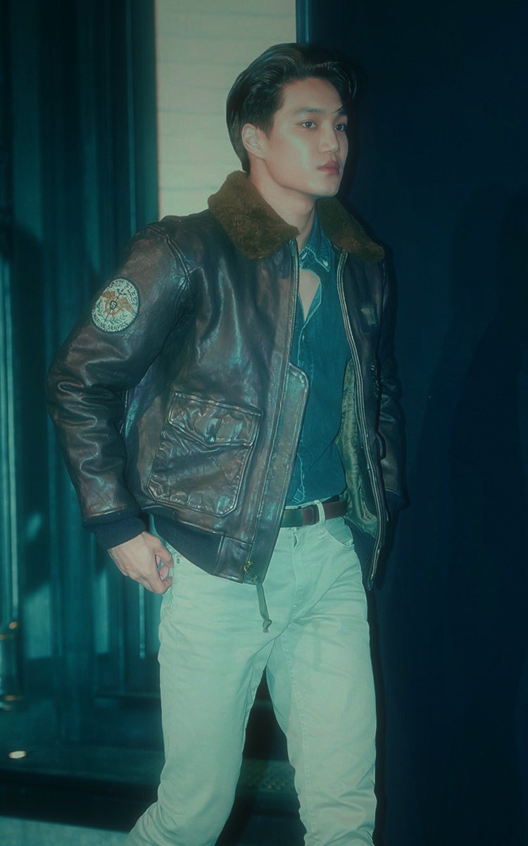 IT3OYKAI's tweet photo. kai the modern day edward cullen https://t.co/b92G1Ee9OP
