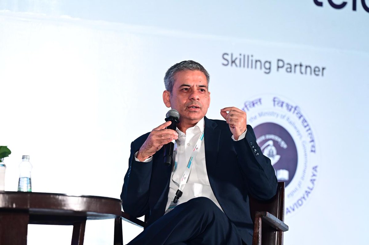 skartexpress's tweet photo. We're delighted to announce Mr. Sanjeev Choudhary, CEO of sKart, participated in a panel on "Strategies for Harnessing Emerging Technologies in Supply Chain Operations" at Techlog Innovate, organized by Logistics Insider in Mumbai.
#supplychains #technology #summit #sKart https://t.co/uqqAZkCSBg