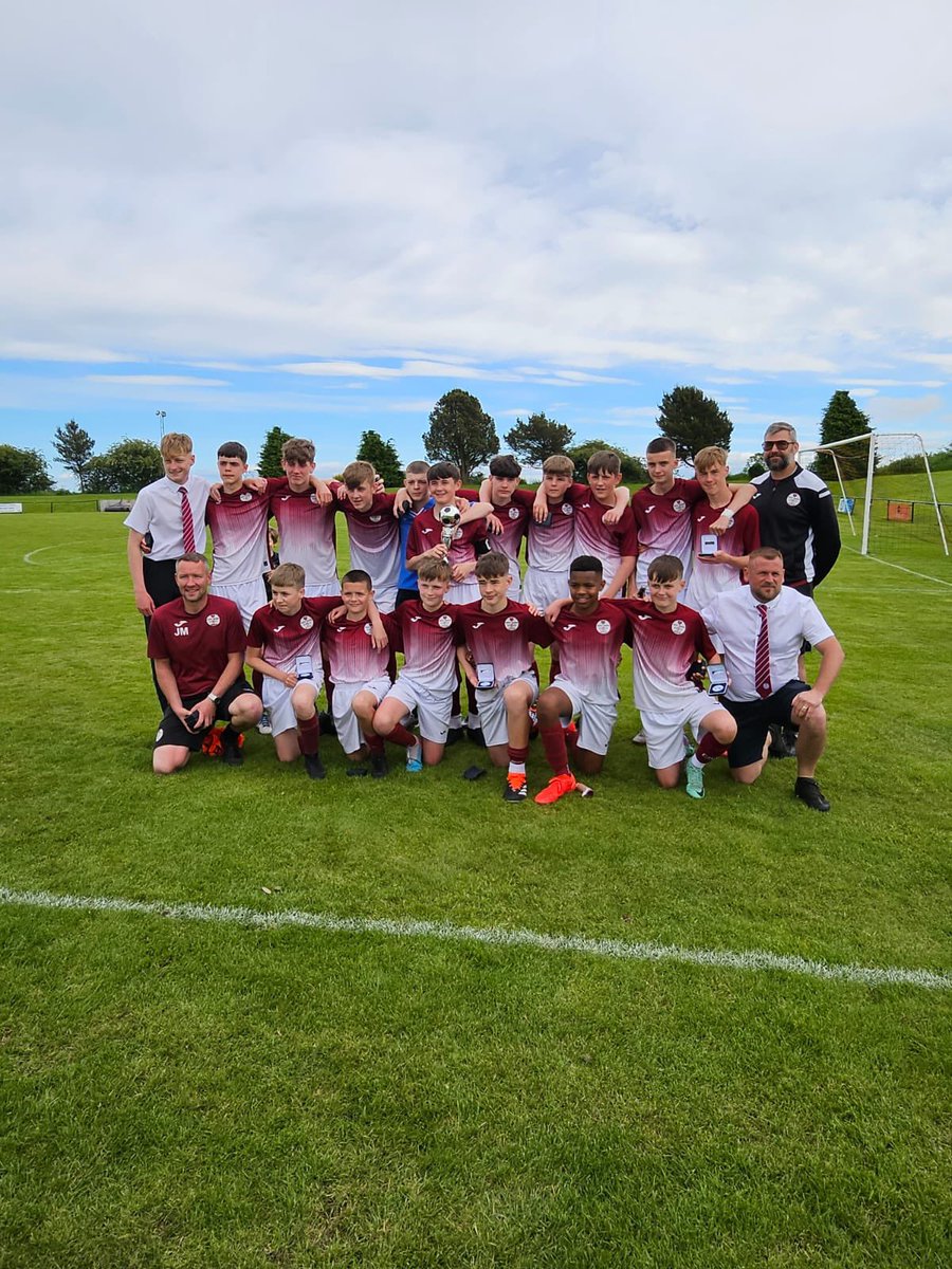 KeltyHeartsCC's tweet photo. 🏆 𝐅𝐢𝐟𝐞 𝐂𝐮𝐩 𝐂𝐡𝐚𝐦𝐩𝐢𝐨𝐧𝐬

Congratulations to our U14 Maroons who make it a double winning season after this afternoons Fife Cup win!

𝐔𝐧𝐝𝐞𝐫 𝟏𝟒 𝐌𝐚𝐫𝐨𝐨𝐬 𝟑-𝟐 𝐁𝐁𝐅𝐂

Hastie ⚽ 
Wotherspoon ⚽ 
Brown ⚽ 

MOTM: Hastie 

#fifecup | #youngmaroonmachine https://t.co/LRb5chqDk0