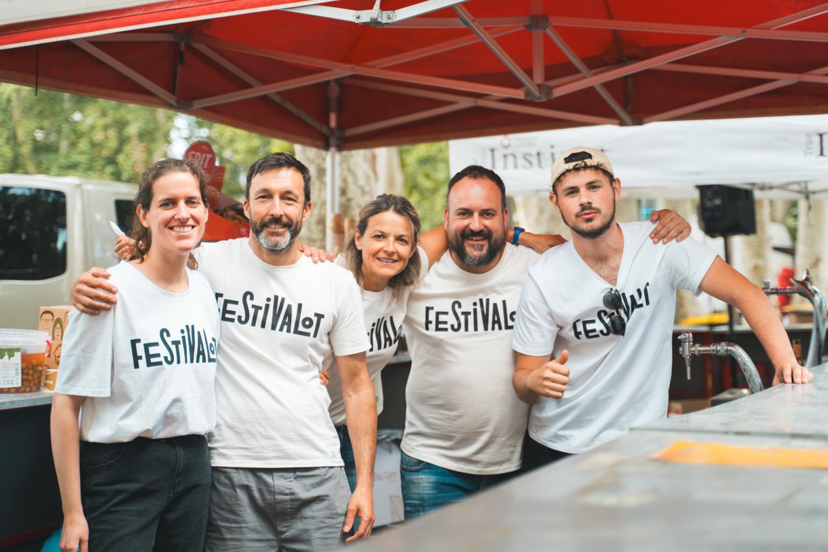 Sense un gran equip no hi ha un gran festival! Visca la família Festivalot! Sou els millors! 👏❤️ #MúsicaEnFamília

📸 <a href="/PauGriera/">paucha</a>