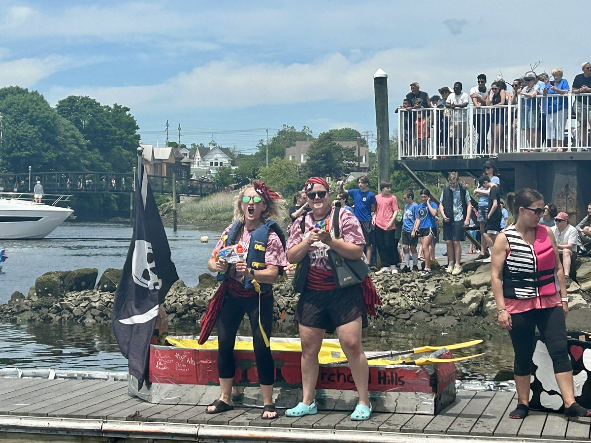 Sarah Scionti tweet media