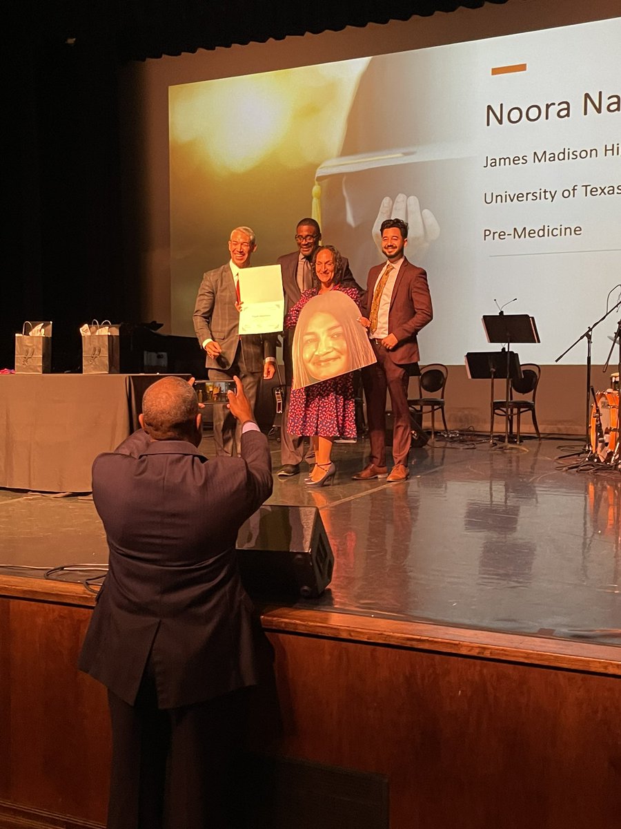 Thank you to the MLK Commission for awarding me the MLK Scholarship! Sad couldn’t make the ceremony because I had my presentation for ISM, but so proud to represent the commission and continue their movement! Grateful my grandmother attended to represent me. <a href="/MLKCommissionSA/">SA MLK Commission</a>