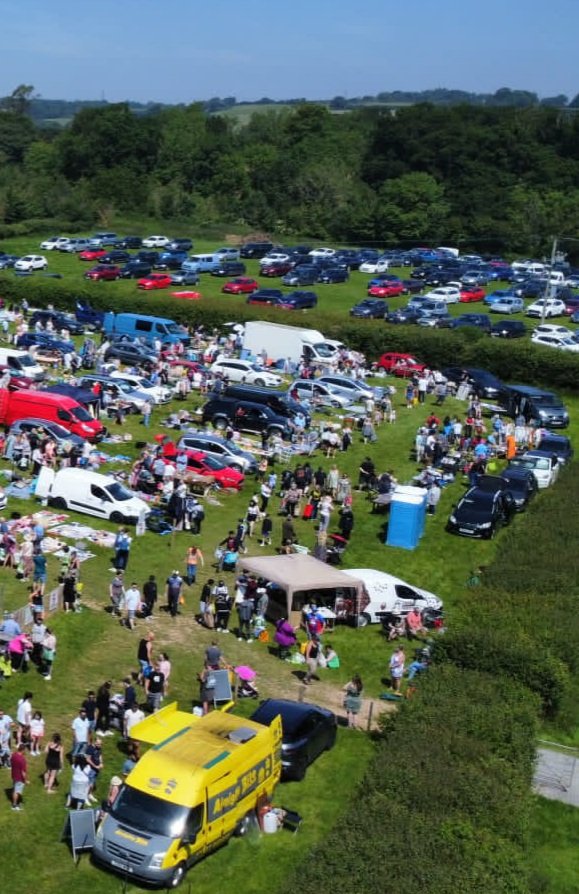 SeenAtTheBean's tweet photo. A great day taking @SeenAtTheBean to Proctors Farm Car Boot Sale earlier. Busy Busy BUSY https://t.co/b8lmDJ90oa