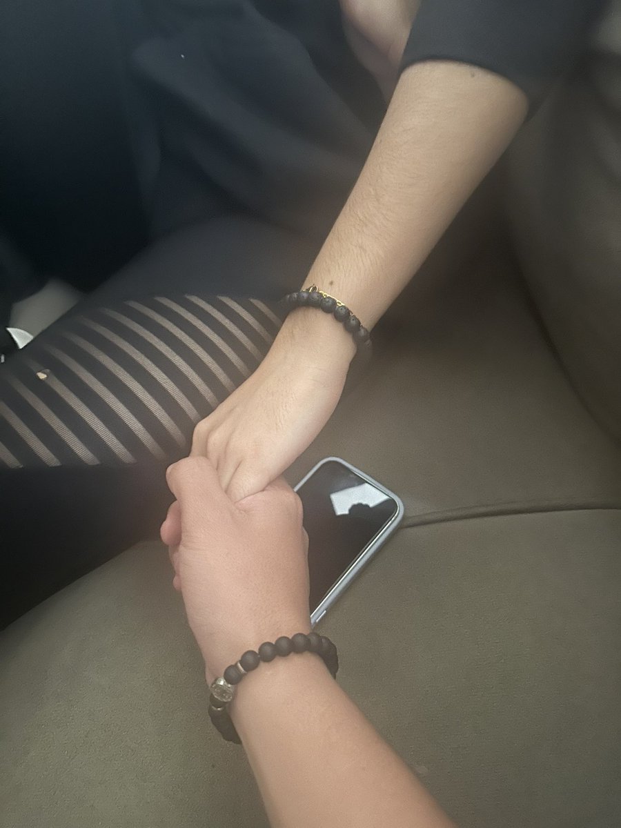 jayrebb's tweet photo. Y al final solo queda aceptar que no podemos estar juntos aunque hayamos tenido una conexión increíble. https://t.co/DRyzfPcWWu