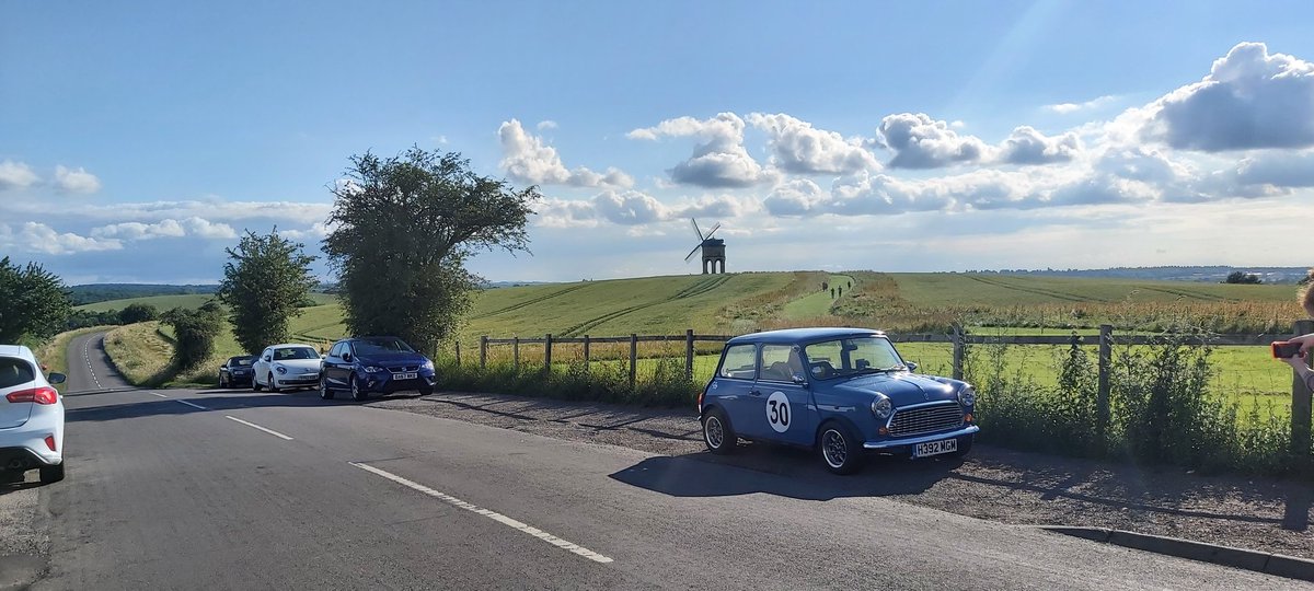 Online_Jake96's tweet photo. @ConnorJHeath @RyHirons That shot just has to be done at the windmill 👌 https://t.co/zzMrN3PUK1